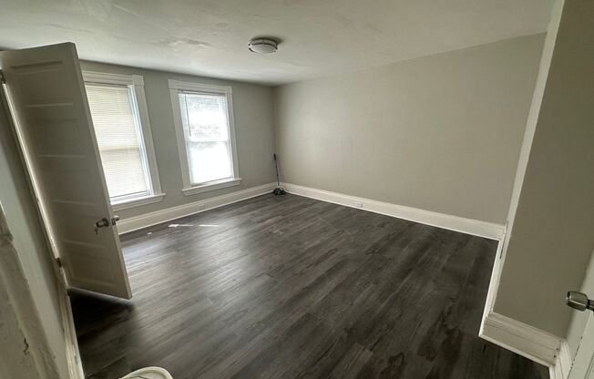 2 beds, 2 baths, $1,250