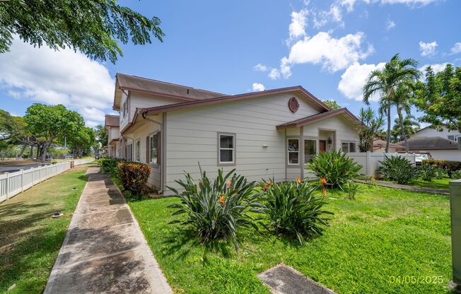 $3,500/3 BED/ 2 BATH/ 14 SOLAR PANELS IN OCEAN POINTE