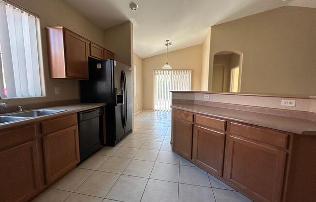 3 beds, 2 baths, $2,200