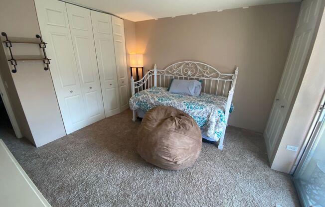 2 beds, 2 baths, $2,100, Unit # 7E