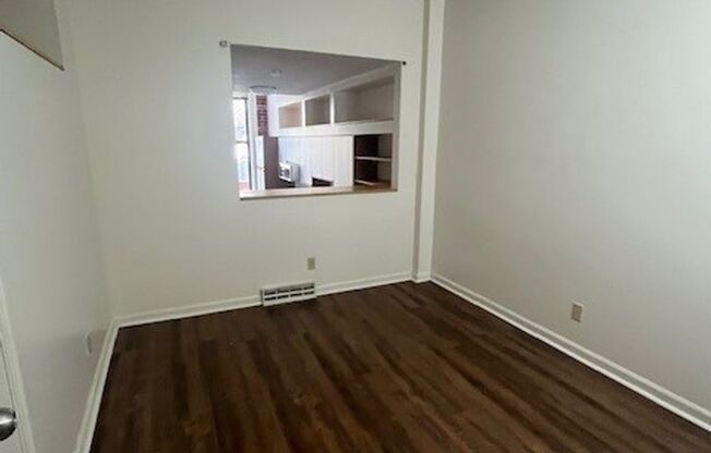 2 beds, 1 bath, 850 sqft, $1,250, Unit 102