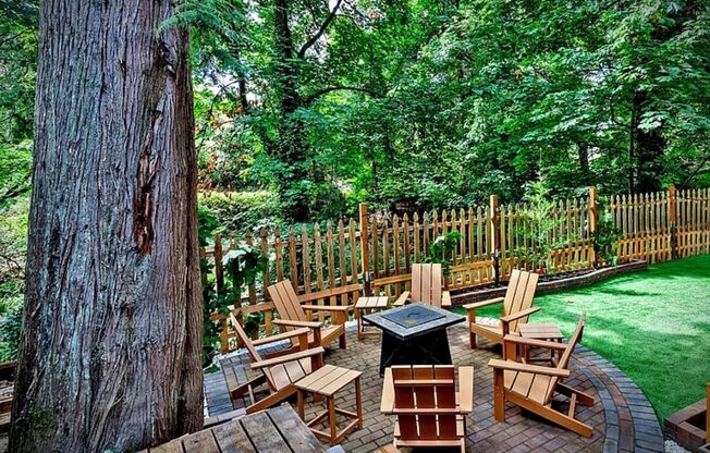 7 beds, 3.5 baths, $7,000