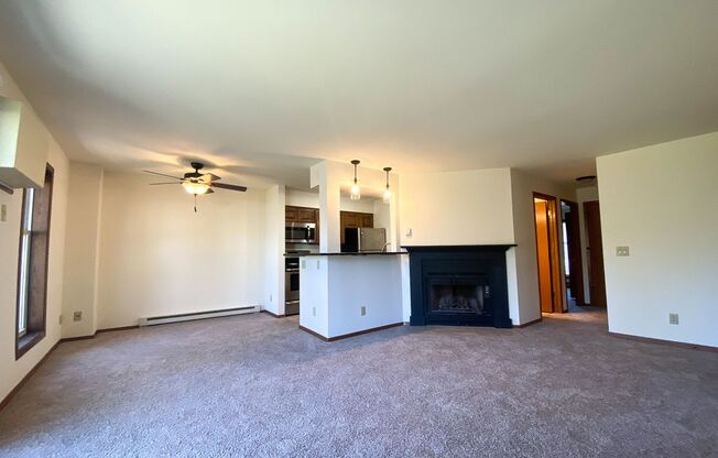 2 beds, 1 bath, 950 sqft, $1,765, Unit 493HB - HPCI, II
