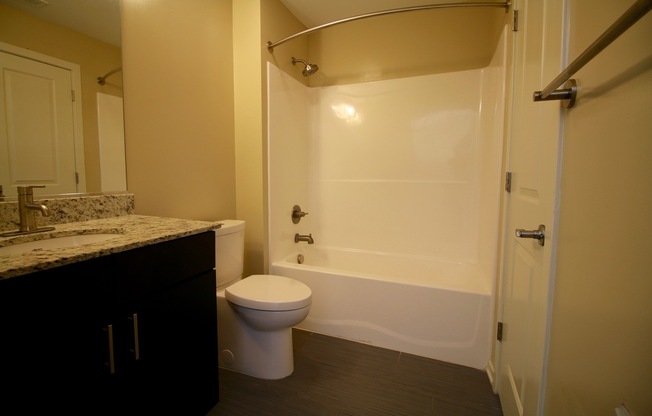 Studio, 1 bath, 412 sqft, $1,195, Unit APT 212