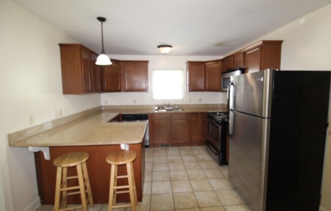 2 beds, 2 baths, $695