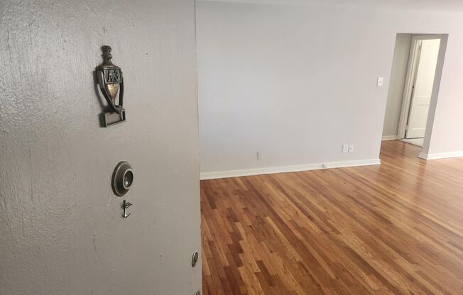 2 beds, 1 bath, 897 sqft, $2,335, Unit A-03