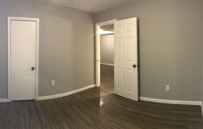 2 beds, 1 bath, 750 sqft, $1,800, Unit 5200-4