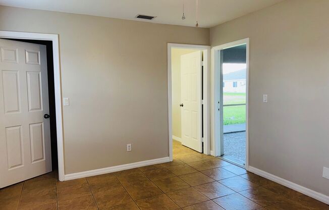 Experience this Cape Coral 3 bedroom 2 bath corner duplex with 1 car garage and screened in lanai.