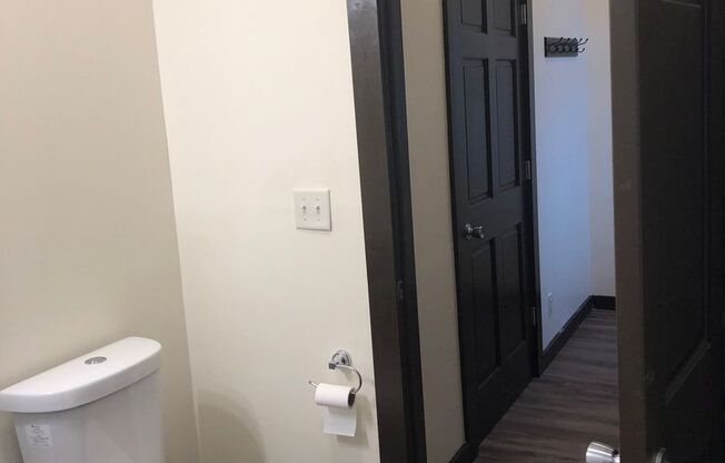 1 bed, 1 bath, 900 sqft, $1,200