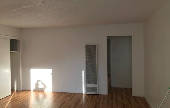 2 beds, 1 bath, 750 sqft, $2,095, Unit 0003