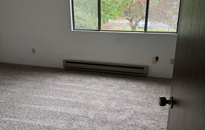 2 beds, 1 bath, 725 sqft, $1,095, Unit 1150-201