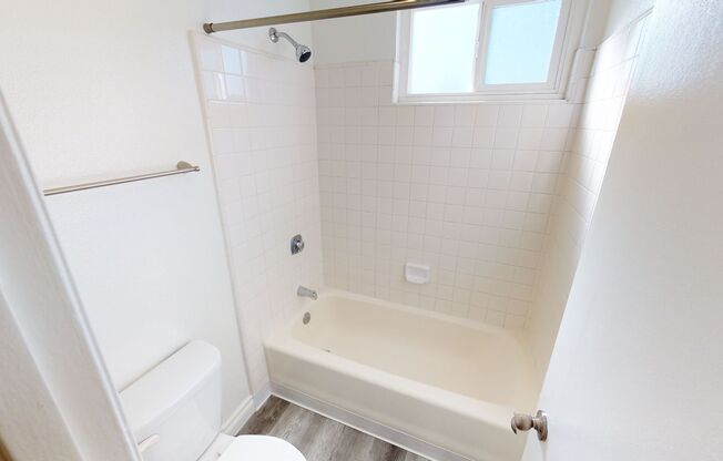 1 bed, 1 bath, 561 sqft, $1,745, Unit 233