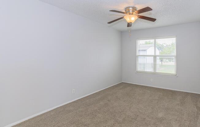 Studio, 1 bath, 460 sqft, $820