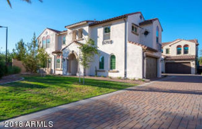 Beautiful Chandler Home!