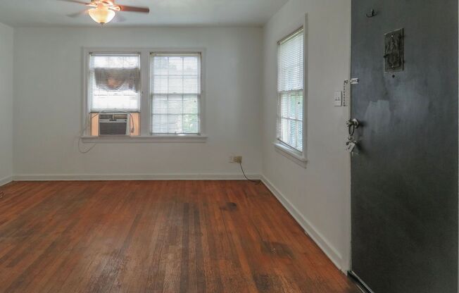 1 Bedroom Cottage available in Salem !