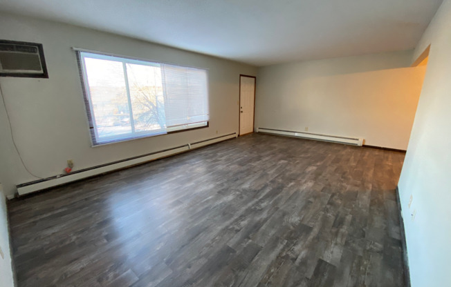 2 beds, 1 bath, 1,000 sqft, $800, Unit Unit 11