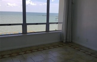 4302 OCEAN DR