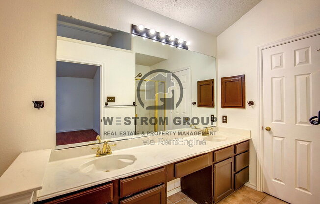 3 beds, 2.5 baths, 1,919 sqft, $2,495