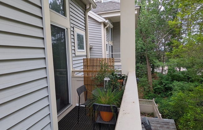 1 bed, 2 baths, 708 sqft, $2,100, Unit A304