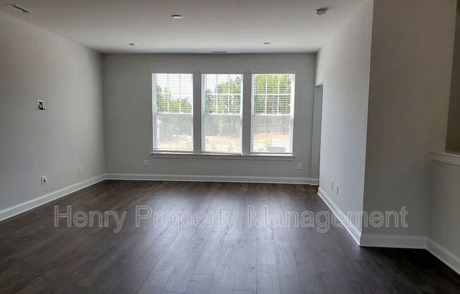 2861 DALLAS VLY LN