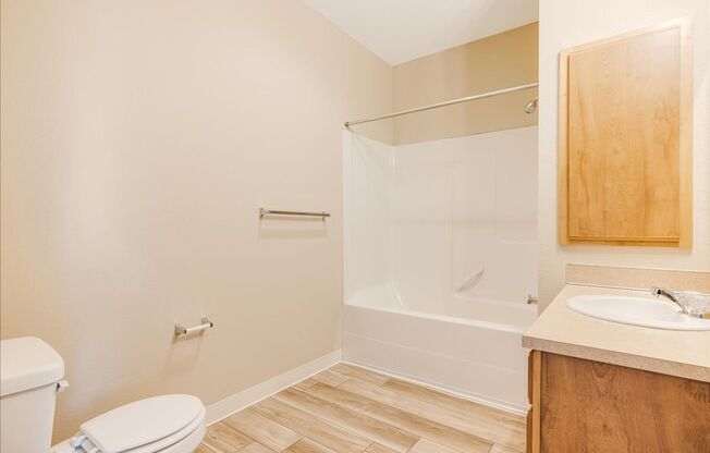 2 beds, 1 bath, 901 sqft, $1,400, Unit 1144-304