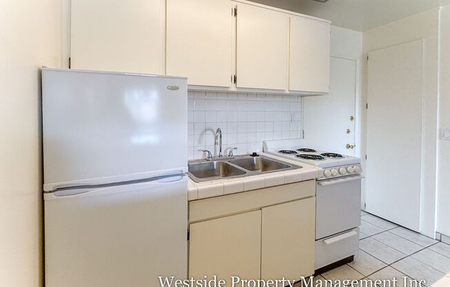 Studio, 1 bath, 267 sqft, $1,795, Unit 214