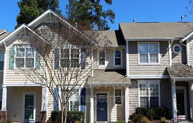 308 HAMLET PARK DR