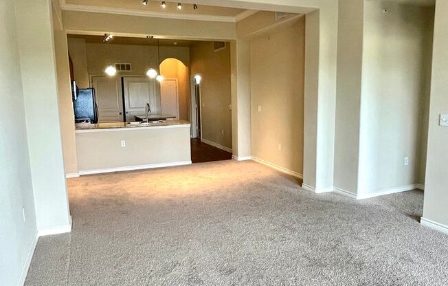 2 beds, 2 baths, 952 sqft, $1,959, Unit 02-112