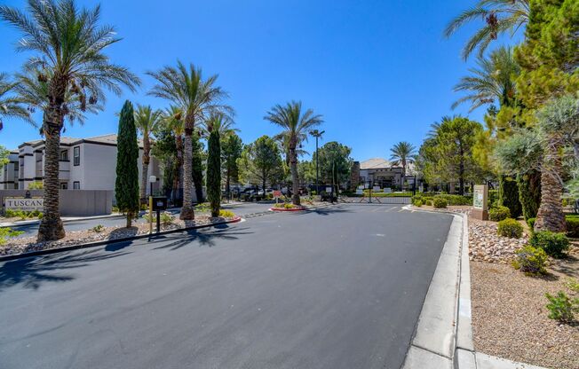 3 beds, 2 baths, $1,895, Unit # 1077