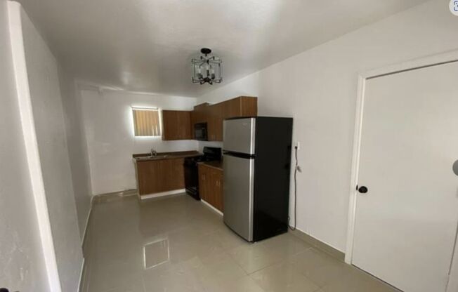 STUDIO NEAR AIRPORT, STRIP AND UNLV