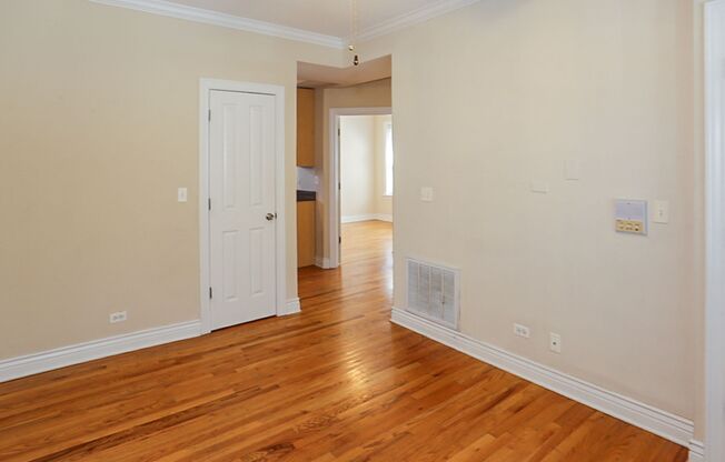2 beds, 1 bath, 645 sqft, $2,650, Unit 1210WAV1
