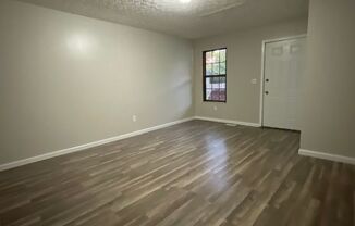 2 beds, 1 bath, $925, Unit 3806