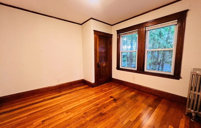 16 RUSSELL RD