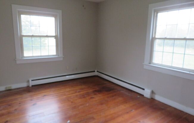 4 beds, 1 bath, $1,350