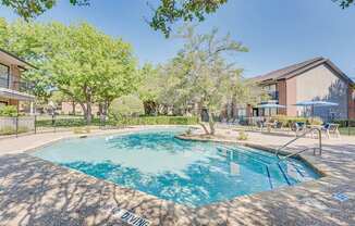 Bardin Oaks Apartments in Arlington, TX