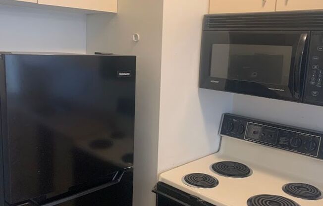 1 bed, 1 bath, $1,475, Unit 104