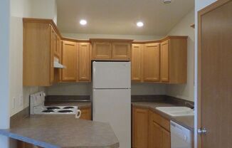 2 beds, 2 baths, 940 sqft, $1,695, Unit 245