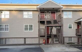 3 beds, 2 baths, $2,450, Unit Unit 122