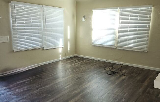 2 beds, 1 bath, $1,999