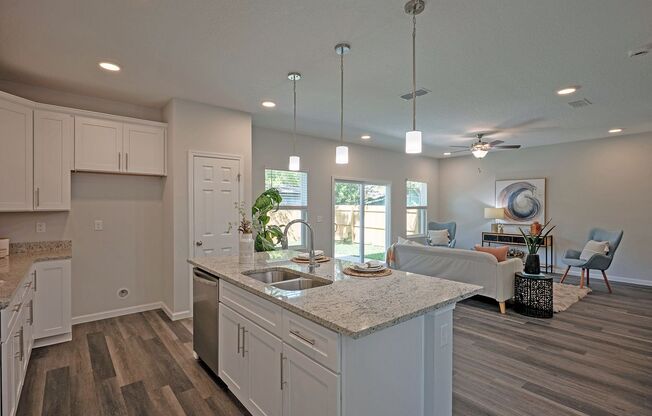 3 beds, 2.5 baths, 1,652 sqft, $2,200, Unit 5409