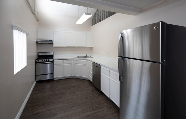 1 bed, 1 bath, 1,000 sqft, $2,375, Unit 434