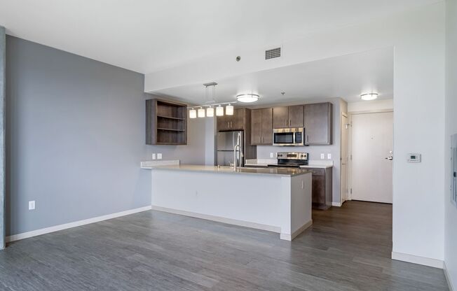1 bed, 1 bath, 586 sqft, $1,835, Unit 0701