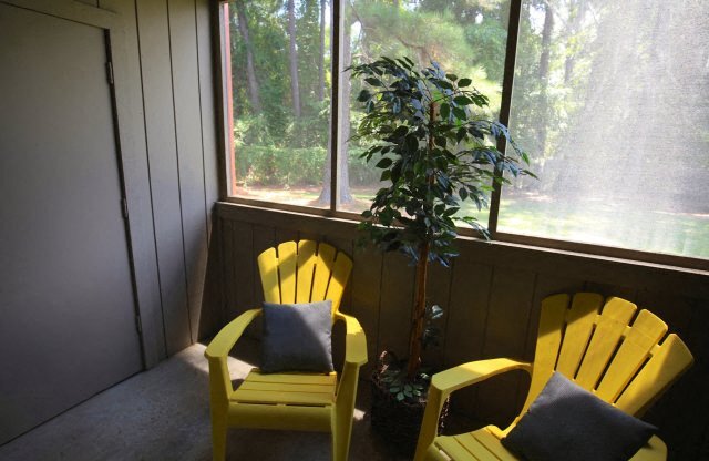 Three Oaks Apartments Balcony