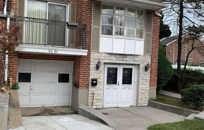 64 31 DOUGLASTON PKWY