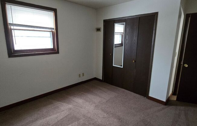 1 bed, 1 bath, $650, Unit 2