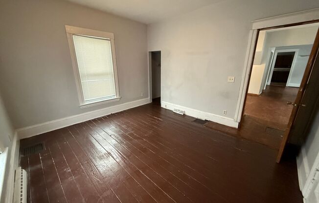 3 beds, 1 bath, $1,200