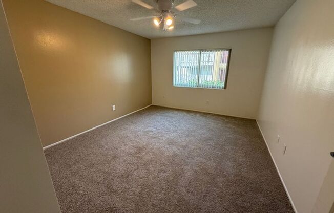 1 bed, 1 bath, 716 sqft, $2,100, Unit F006