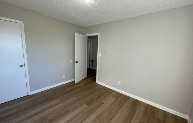 2 beds, 1 bath, $1,025, Unit #5