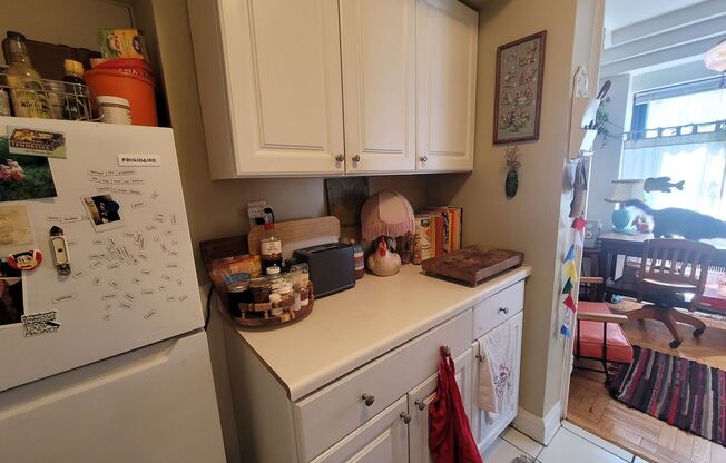1 bed, 1 bath, $1,095, Unit 110