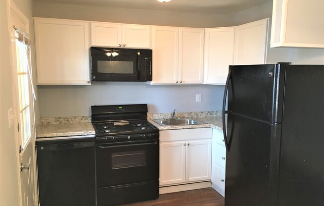 1 bed, 1 bath, 710 sqft, $845, Unit Apt #1